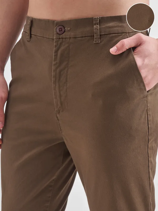 Highlander Men Brown Slim Fit Solid Regular Trouser