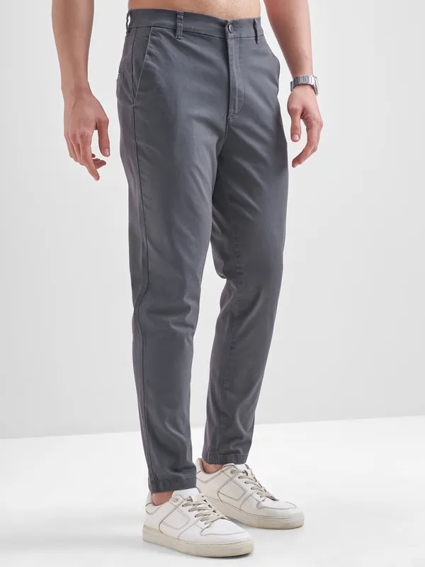 Highlander Men Grey Slim Fit Solid Regular Trouser