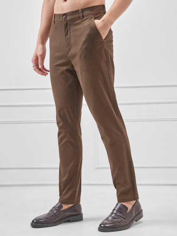 Highlander Men Brown Slim Fit Solid Regular Trouser