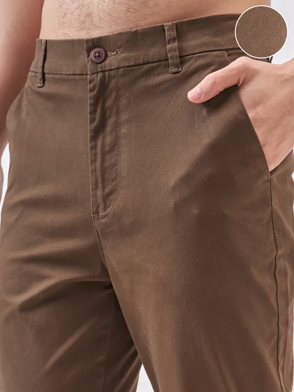 Highlander Men Brown Slim Fit Solid Regular Trouser
