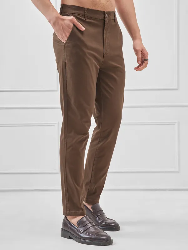 Highlander Men Brown Slim Fit Solid Regular Trouser