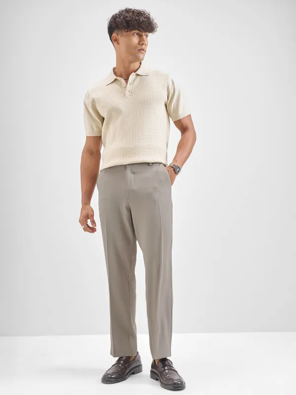 Highlander Men Tan Solid Regular Trouser