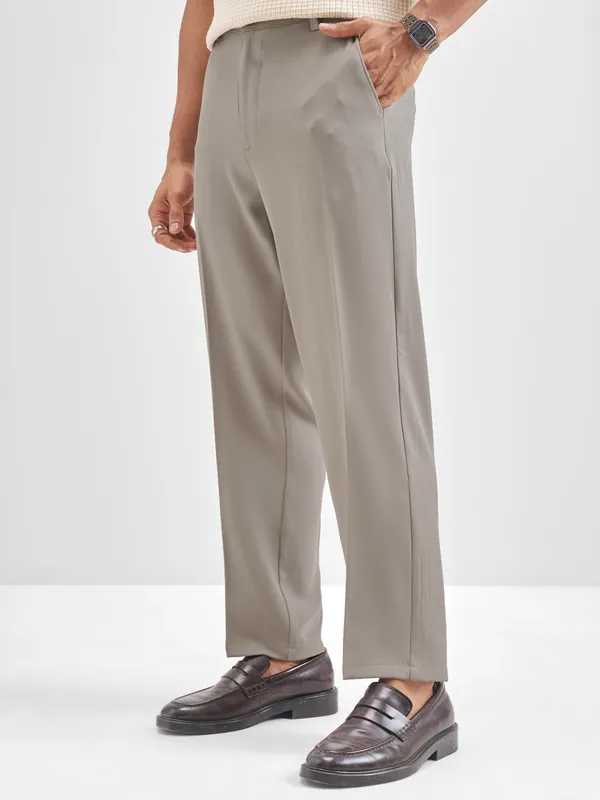 Highlander Men Tan Solid Regular Trouser