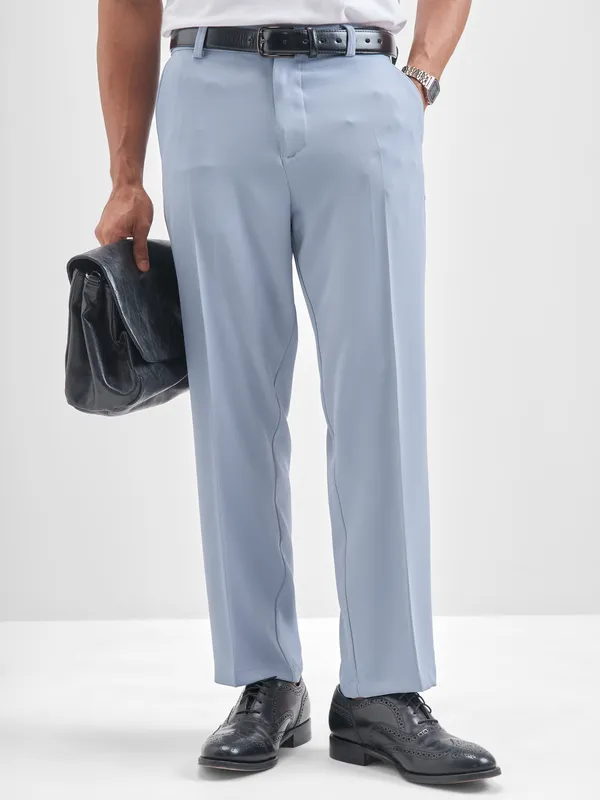 Highlander Men Blue Solid Regular Trouser