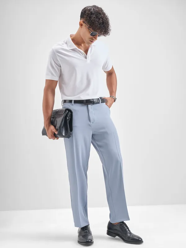 Highlander Men Blue Solid Regular Trouser