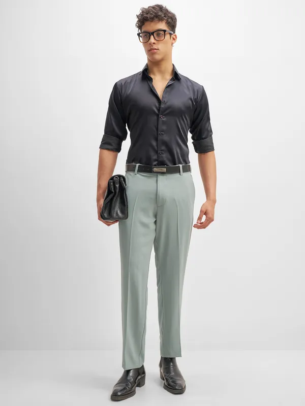 Highlander Men Grey Straight Fit Solid Regular Trouser