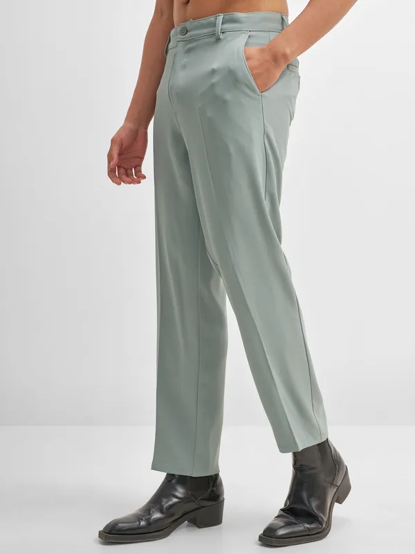 Highlander Men Grey Straight Fit Solid Regular Trouser