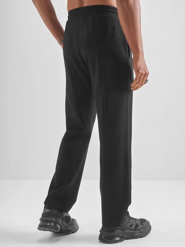 Highlander Men Black Relaxed Fit Solid Regular Trouser