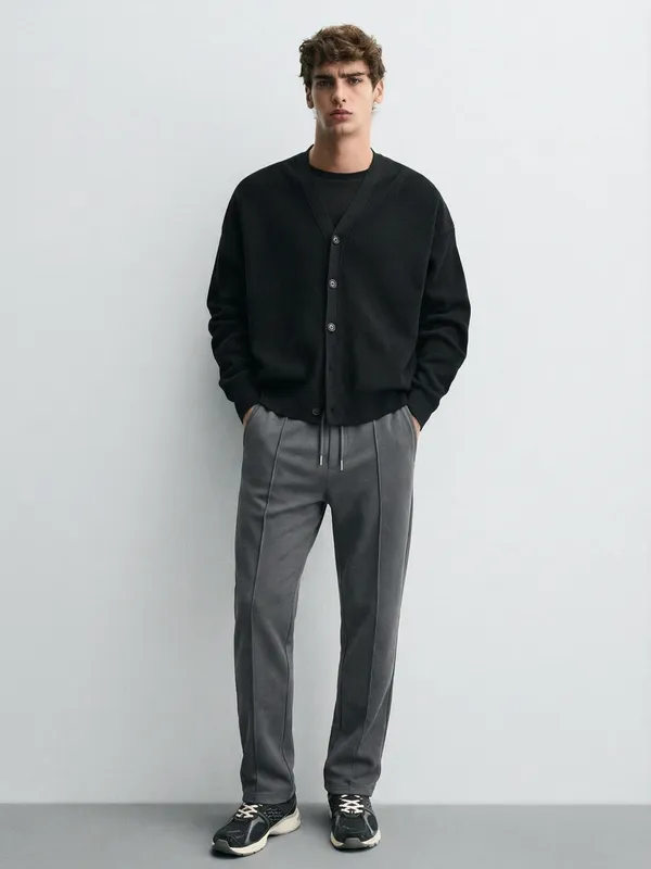 Highlander Men Grey Relaxed Fit Solid Regular Trouser