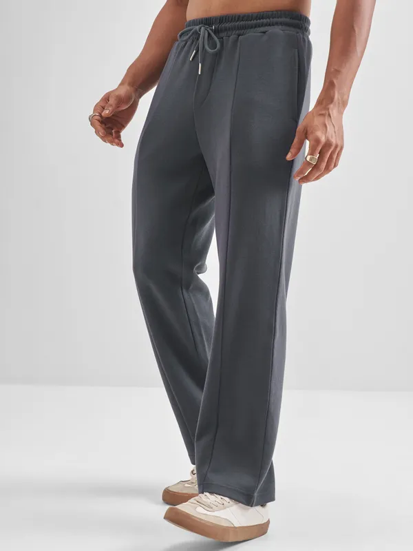 Highlander Men Grey Relaxed Fit Solid Regular Trouser