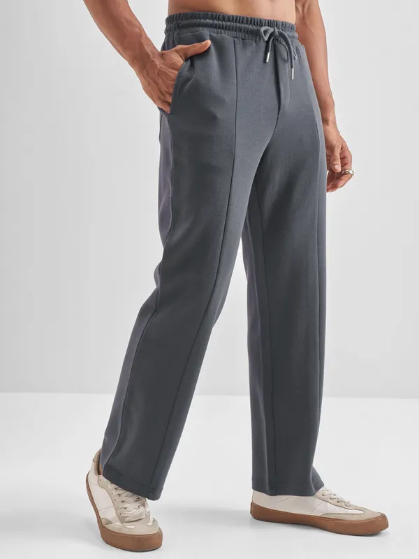 Highlander Men Grey Relaxed Fit Solid Regular Trouser