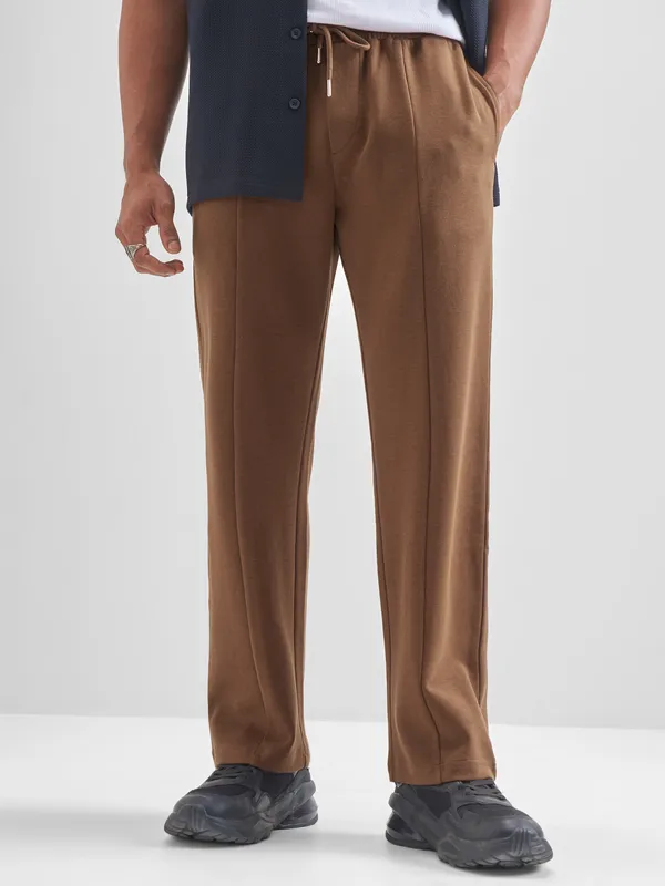 Highlander Men Brown Relaxed Fit Solid Regular Trouser