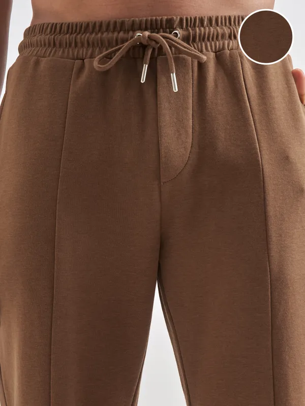 Highlander Men Brown Relaxed Fit Solid Regular Trouser