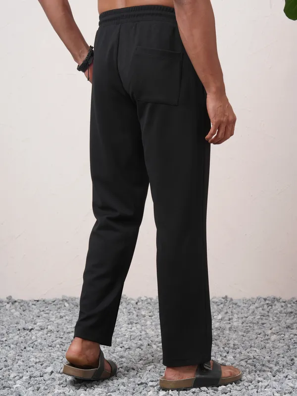 Highlander Men Black Relaxed Fit Solid Regular Trouser