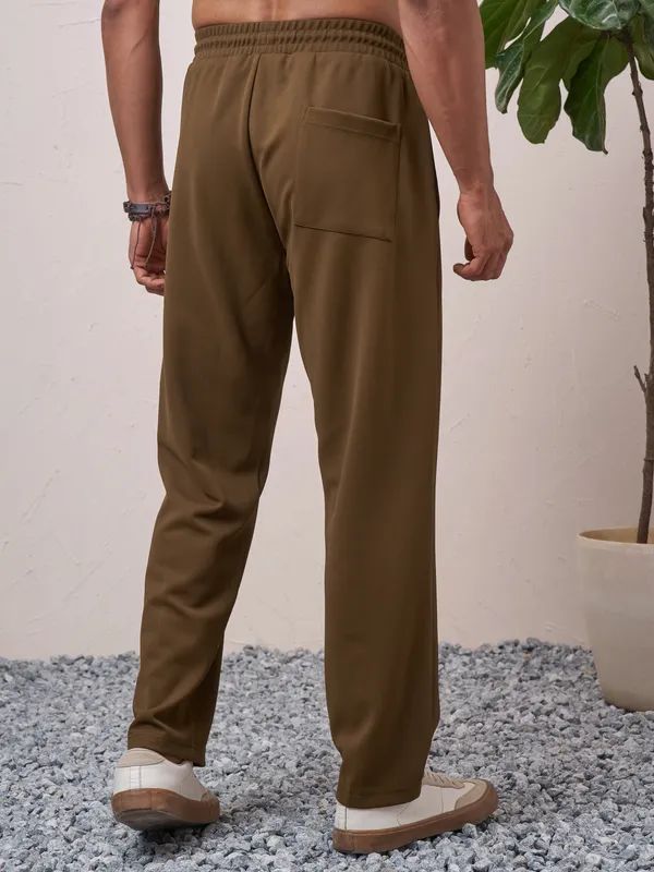 Highlander Men Brown Relaxed Fit Solid Regular Trouser