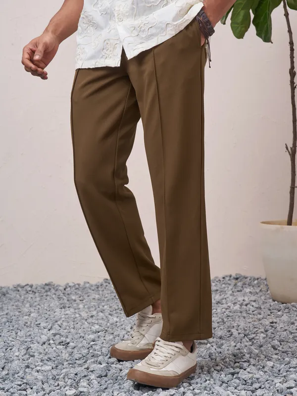 Highlander Men Brown Relaxed Fit Solid Regular Trouser
