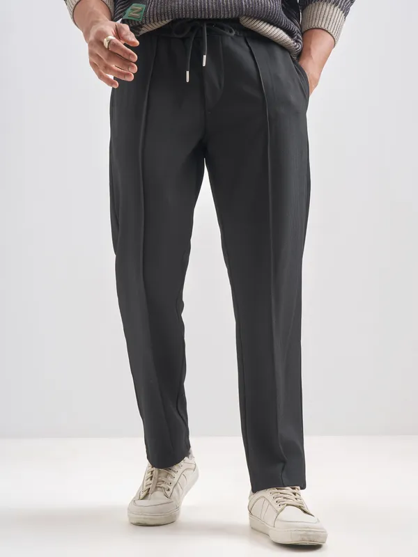 Highlander Men Black Relaxed Fit Solid Regular Trouser