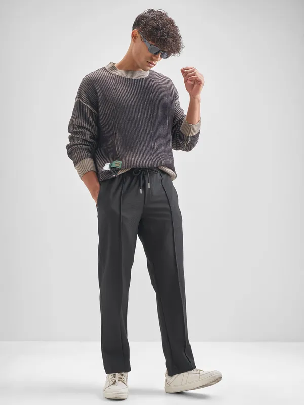 Highlander Men Black Relaxed Fit Solid Regular Trouser