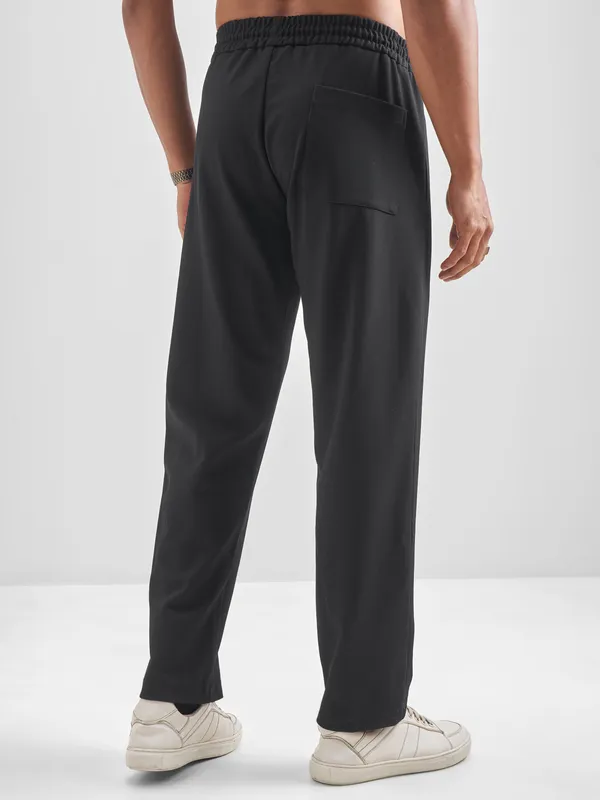 Highlander Men Black Relaxed Fit Solid Regular Trouser