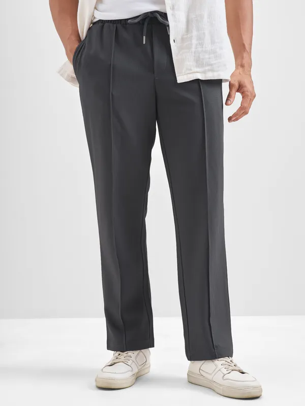 Highlander Men Grey Solid Regular Trouser