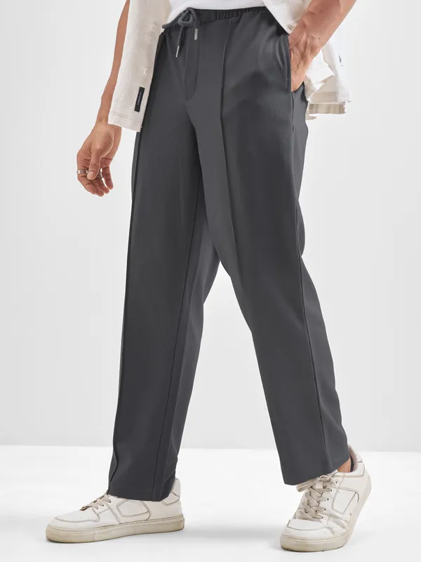 Highlander Men Grey Solid Regular Trouser