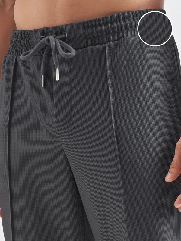 Highlander Men Grey Solid Regular Trouser