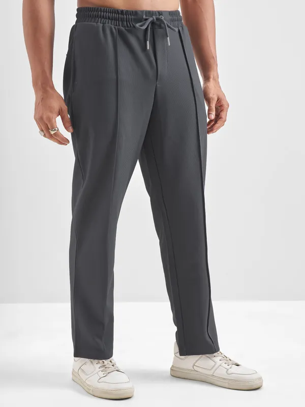 Highlander Men Grey Solid Regular Trouser