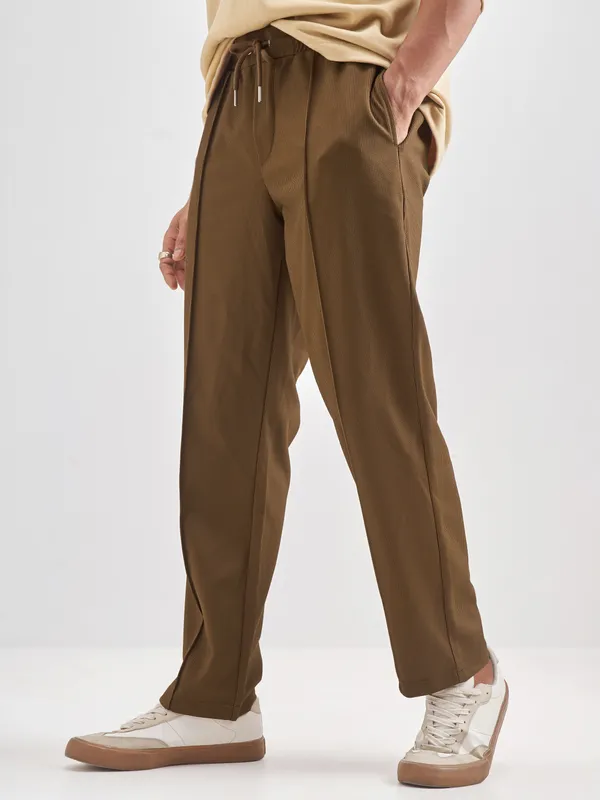 Highlander Men Brown Relaxed Fit Solid Regular Trouser