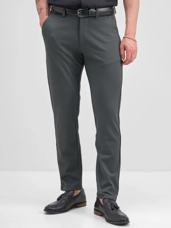Highlander Men Charcoal Slim Fit Solid Formal Trouser