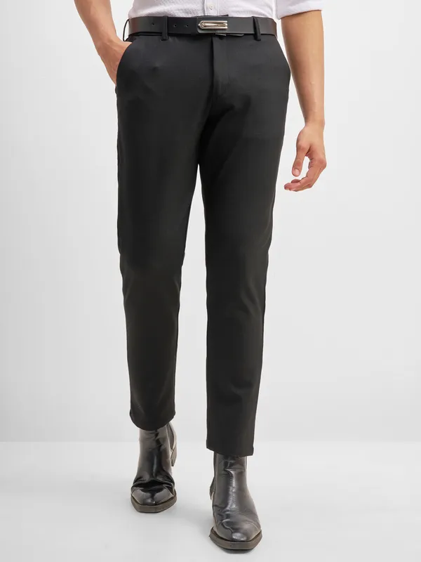 Highlander Men Black Slim Fit Solid Formal Trouser