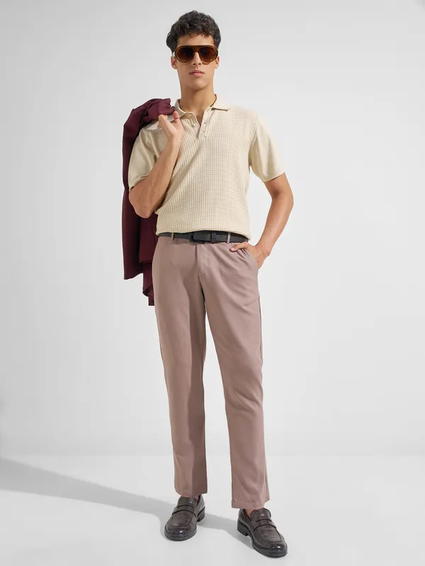 Highlander Men Mauve Slim Fit Solid Formal Trouser