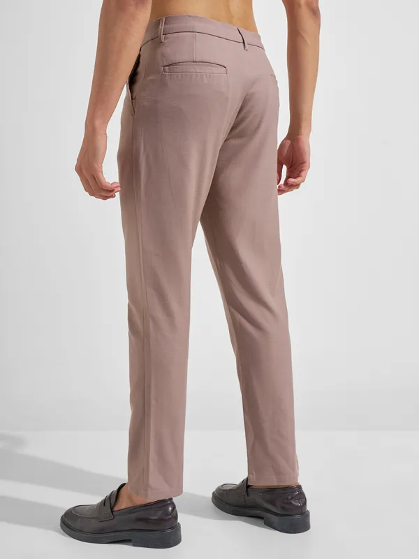 Highlander Men Mauve Slim Fit Solid Formal Trouser