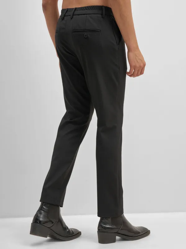 Highlander Men Black Relaxed Fit Solid Formal Trouser