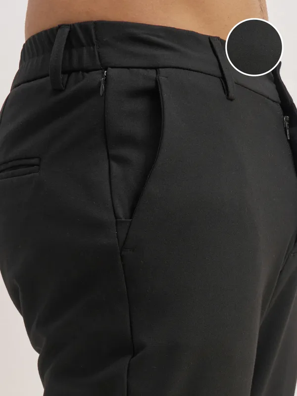 Highlander Men Black Relaxed Fit Solid Formal Trouser