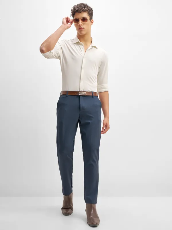 Highlander Men Navy Blue Relaxed Fit Solid Formal Trouser