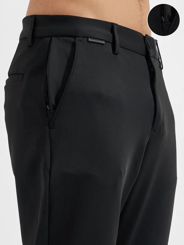 Highlander Men Black Slim Fit Solid Formal Trouser