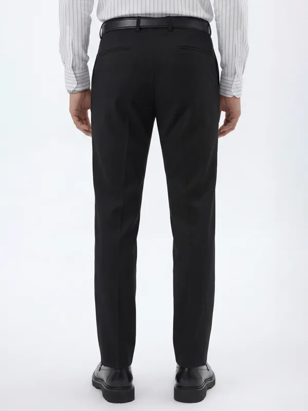 Highlander Men Black Slim Fit Solid Formal Trouser