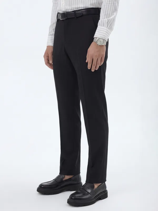 Highlander Men Black Slim Fit Solid Formal Trouser