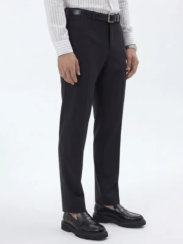Highlander Men Black Slim Fit Solid Formal Trouser