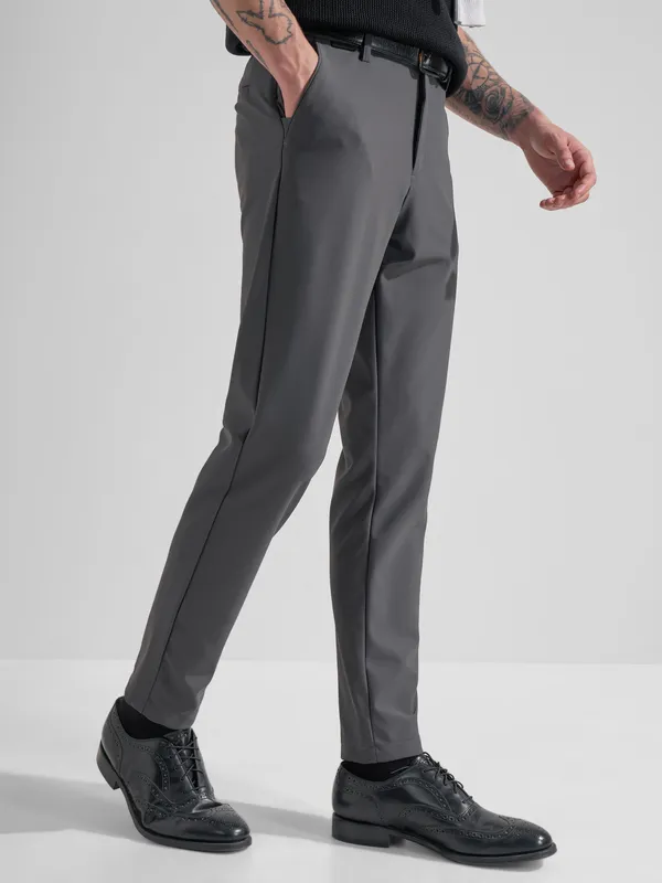Highlander Men Charcoal Slim Fit Solid Formal Trouser