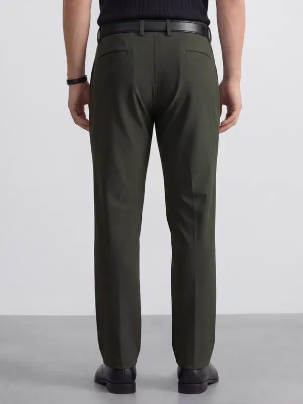 Highlander Men Olive Slim Fit Solid Formal Trouser