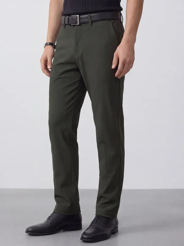 Highlander Men Olive Slim Fit Solid Formal Trouser