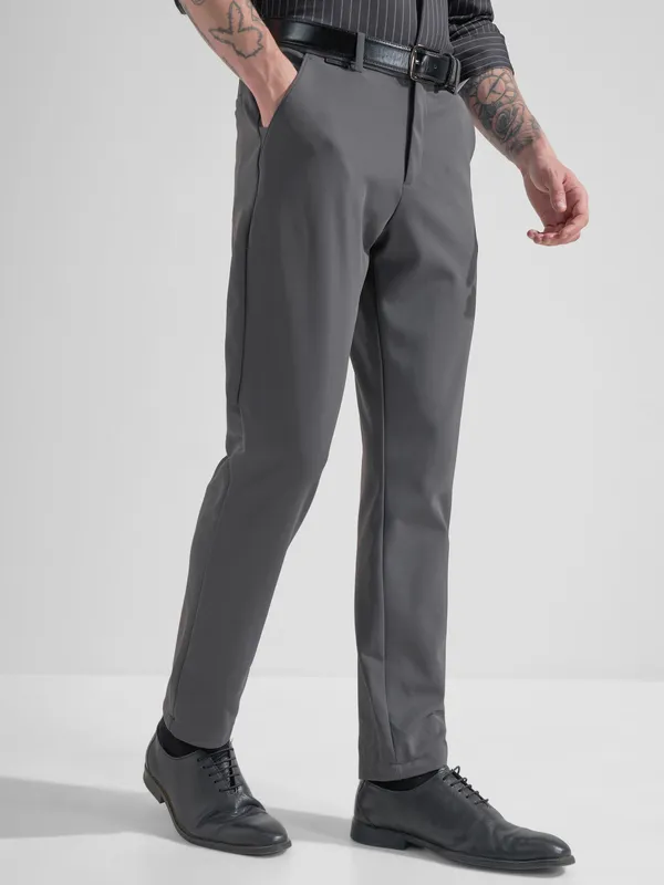 Highlander Men Grey Slim Fit Solid Formal Trouser