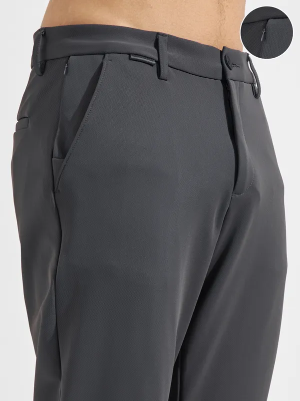 Highlander Men Grey Slim Fit Solid Formal Trouser