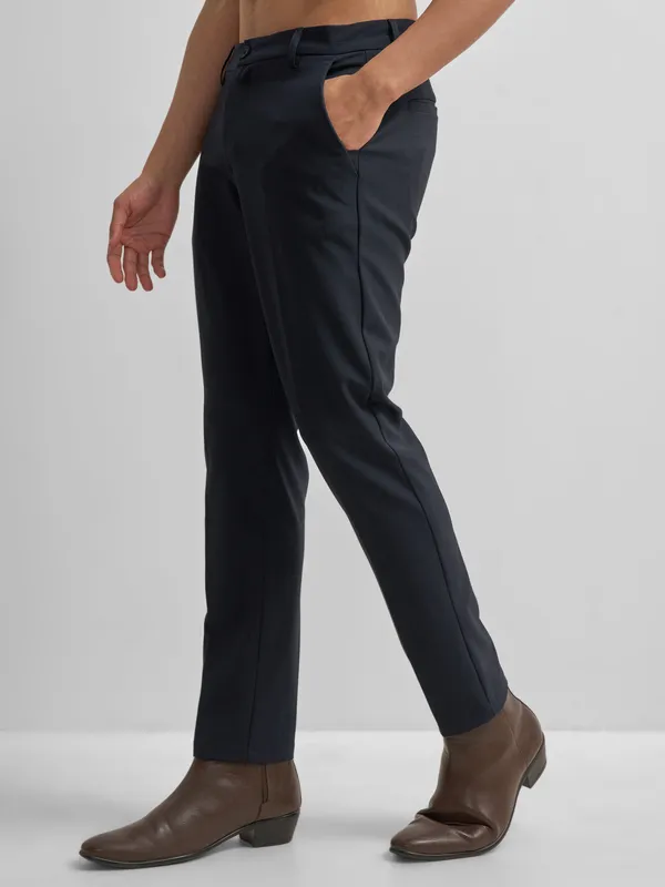 Highlander Men Navy Blue Slim Fit Solid Formal Trouser