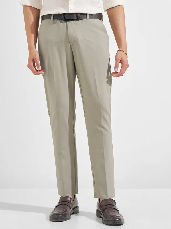 Highlander Men Beige Slim Fit Solid Formal Trouser