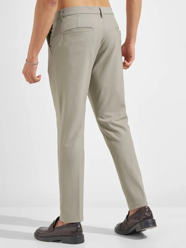 Highlander Men Beige Slim Fit Solid Formal Trouser
