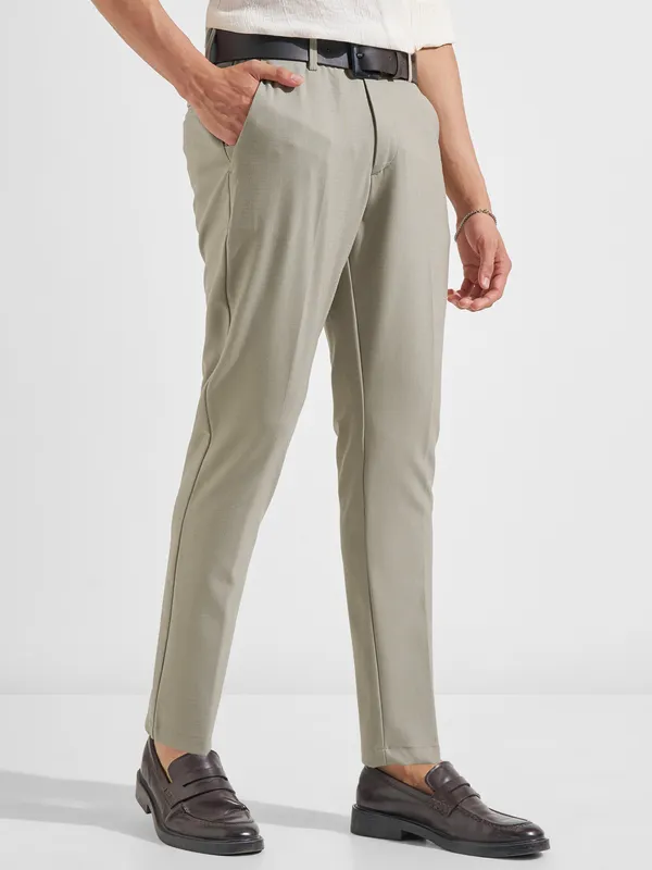 Highlander Men Beige Slim Fit Solid Formal Trouser