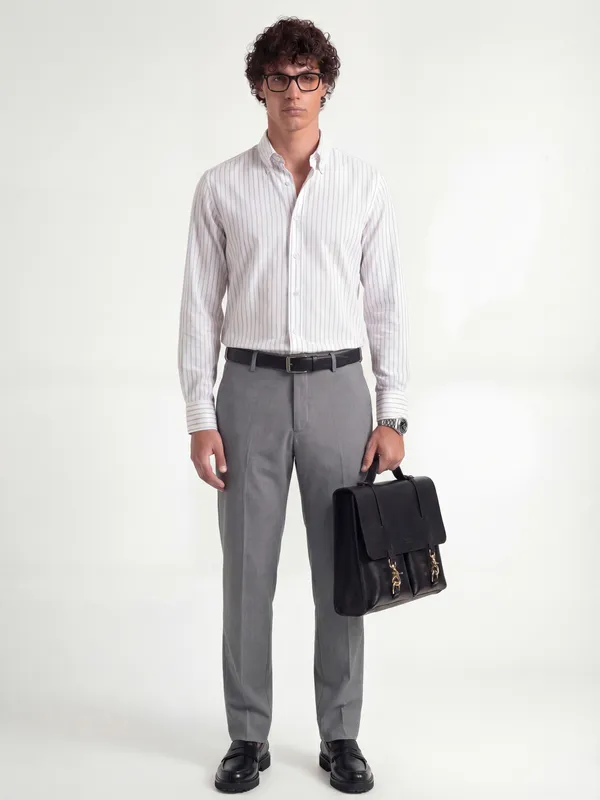 Highlander Men Grey Slim Fit Solid Formal Trouser