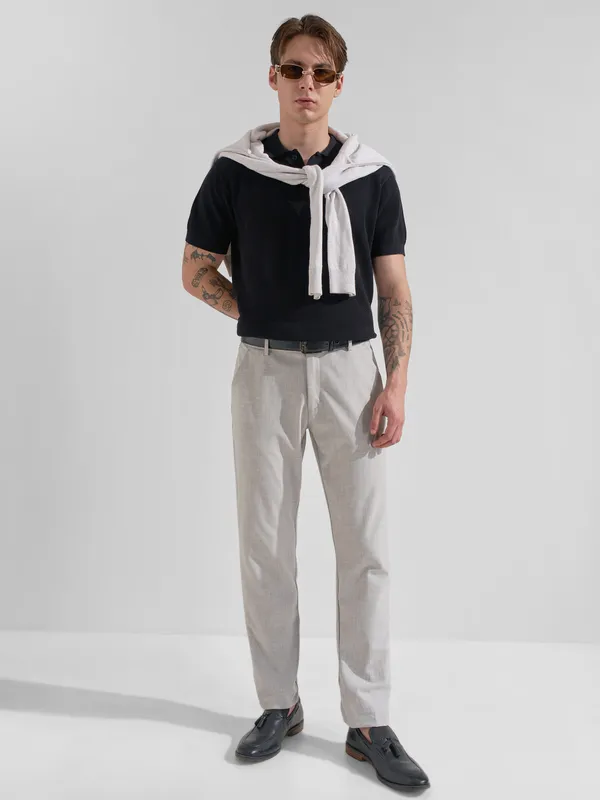 Highlander Men Grey Slim Fit Solid Formal Trouser